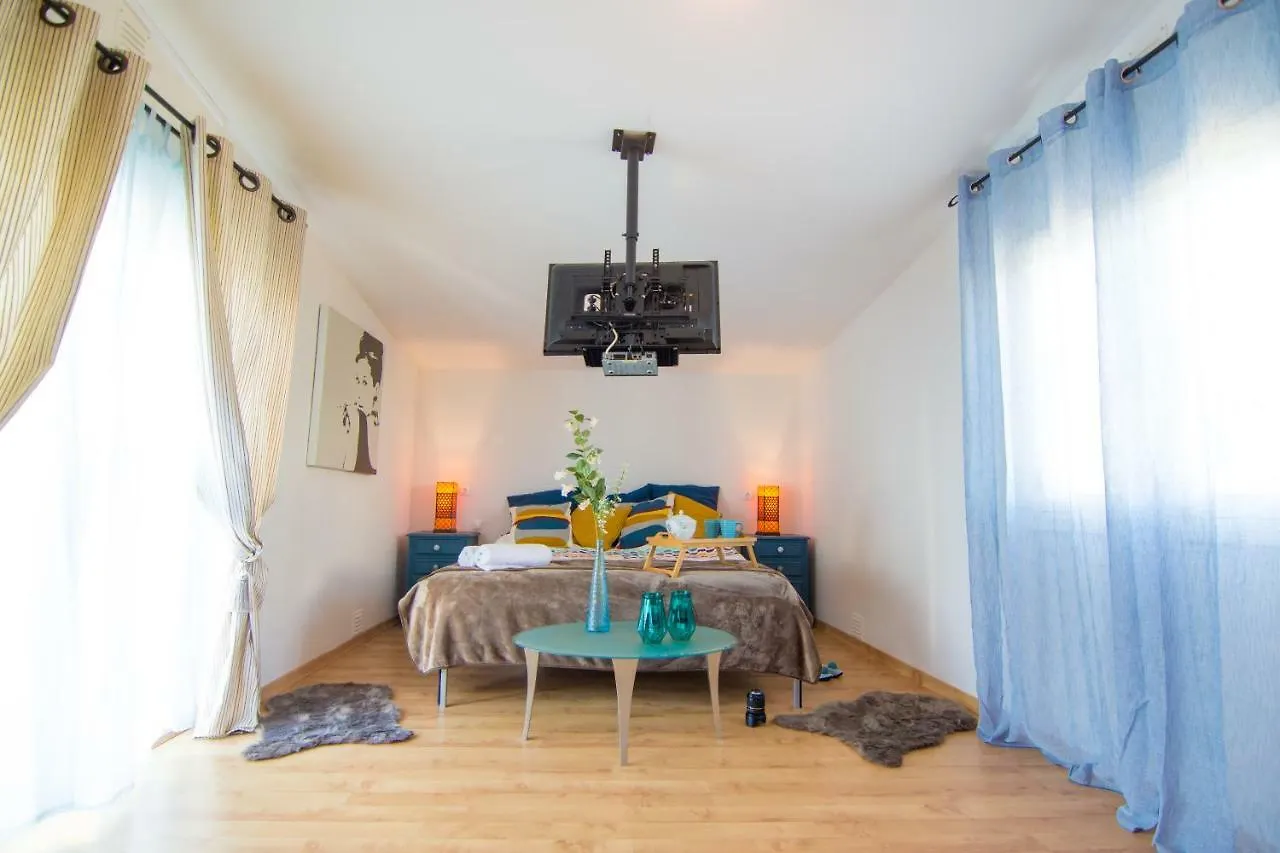 Villa Yvonne,Private Pool,Private Parking 1,7 Km From The Beatch Albufeira 0*,  Portugalia